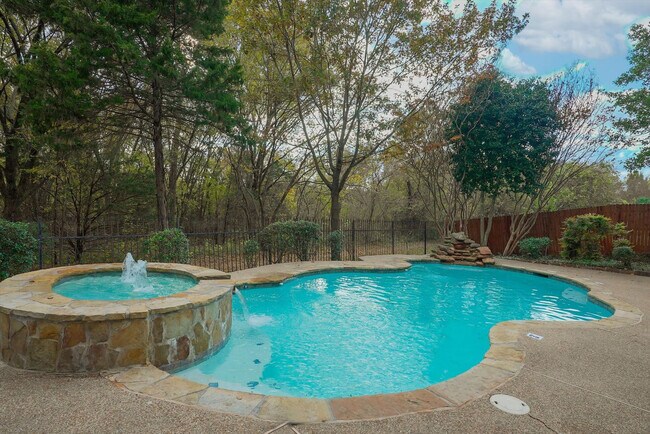 Building Photo - 2010 Indian Trail