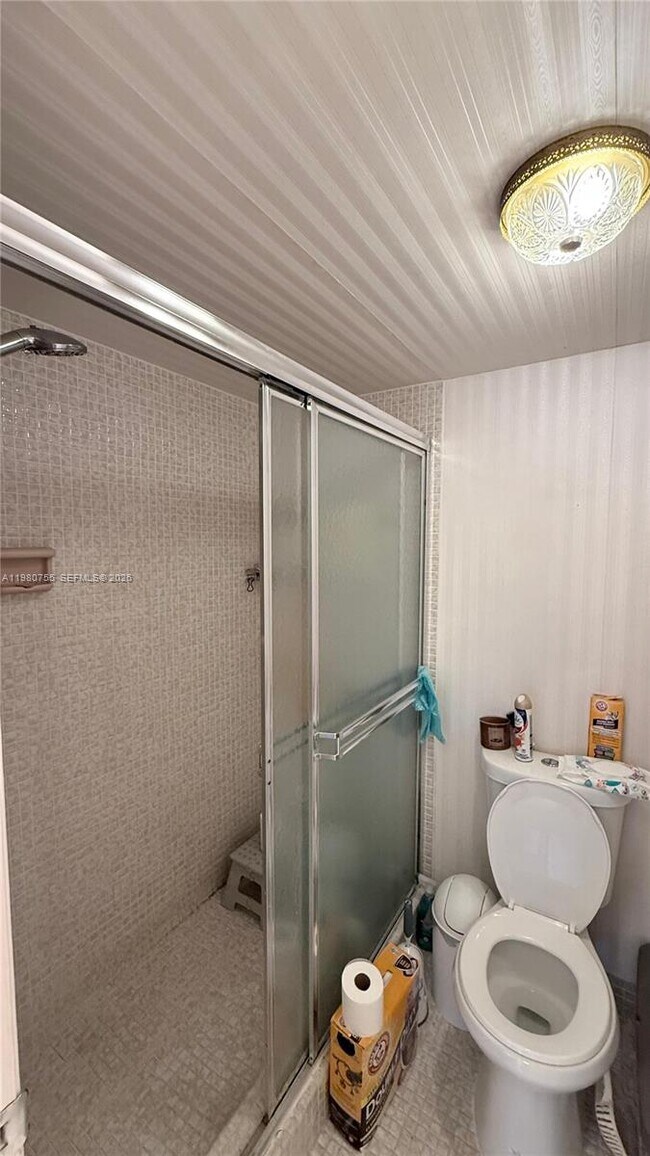 Building Photo - 3161 S Ocean Dr