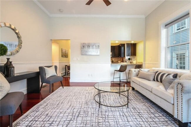 Building Photo - **Providence/ Eastside Fox Point - 2 bed 2...