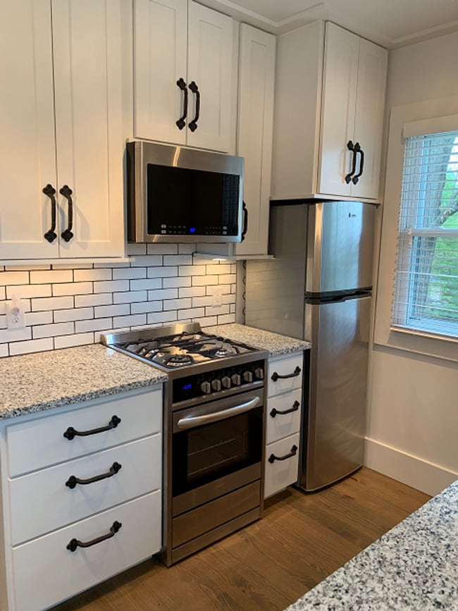 Building Photo - Duplex close to W&L Law School