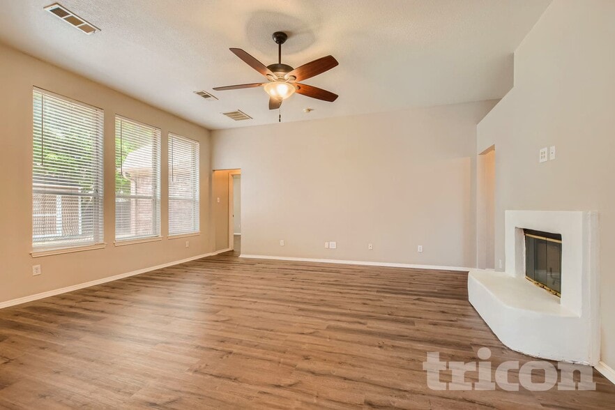 Building Photo - 110 Forest Park Ln