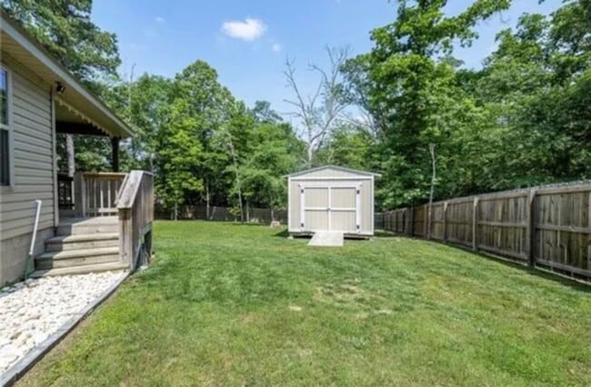 Building Photo - 1 Elms Cir