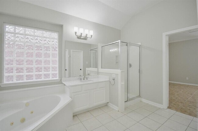 Building Photo - 6702 Pacific Crest Ct