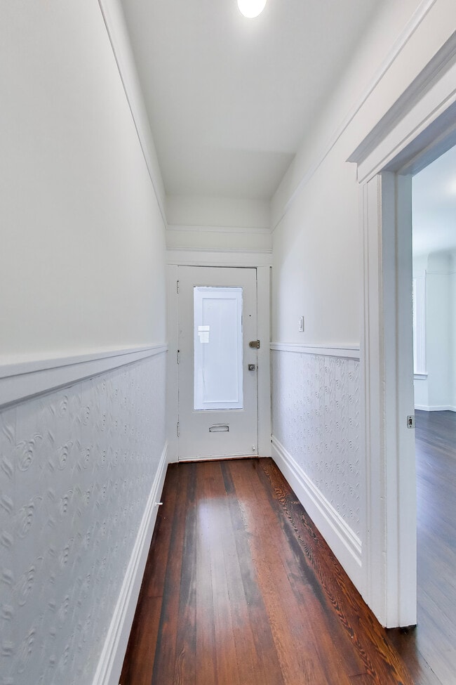 Building Photo - 554a Natoma St