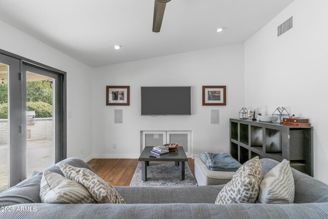 Building Photo - 13859 N 45th St