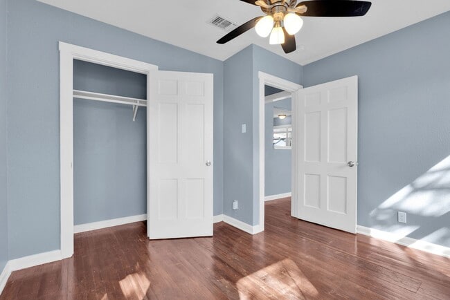 Building Photo - Cozy 3 Bed 2 Bath- Newly Renovated Home in Downtown San Antonio!