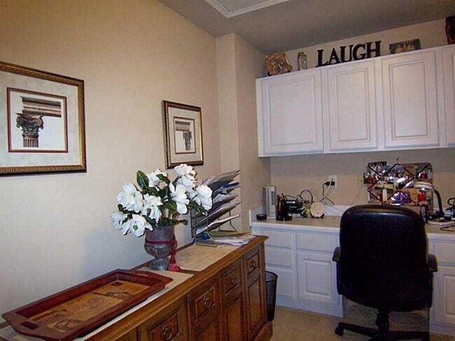 Building Photo - 6128 Prestwood Dr