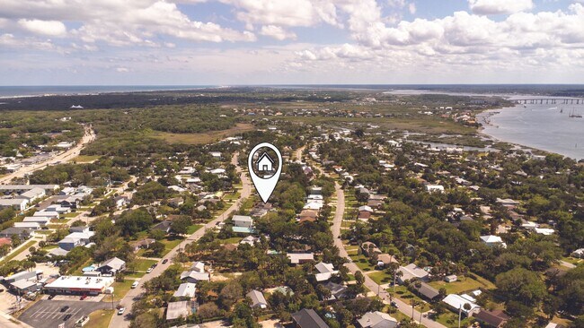 Building Photo - Davis Shores 3/2 Single Family Home