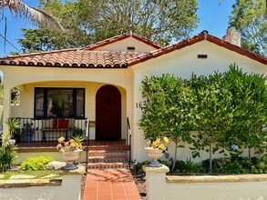 Building Photo - Furnished Santa Barbara 3 bedroom/2 bathro...