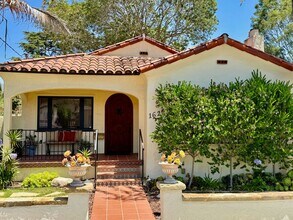 Building Photo - Furnished Santa Barbara 3 bedroom/2 bathroom Home
