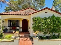 Building Photo - Furnished Santa Barbara 3 bedroom/2 bathroom Home