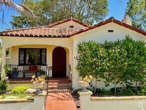 Building Photo - Furnished Santa Barbara 3 bedroom/2 bathro...