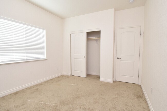 Building Photo - Cold Springs Beauty with View and RV Parking