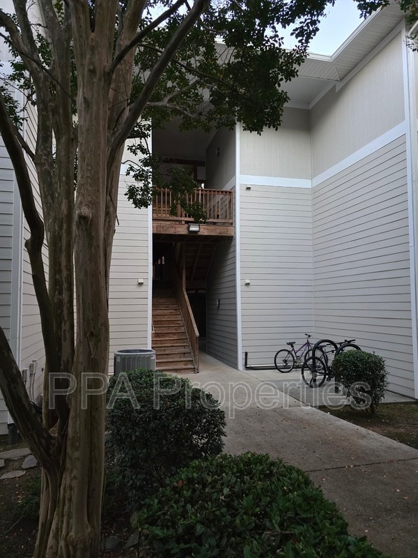 Building Photo - 929 Morreene Rd