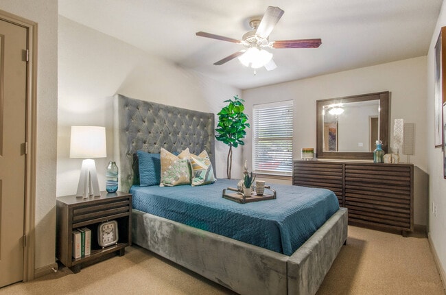 Bedroom - Tinsley Place