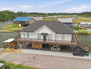 Building Photo - 7238 Pirates Cove