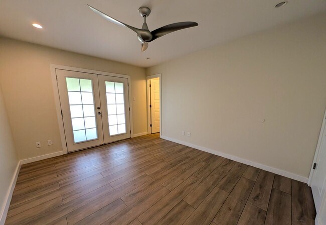 Building Photo - 4 Bedroom Home in Tempe Gardens Near E Sou...