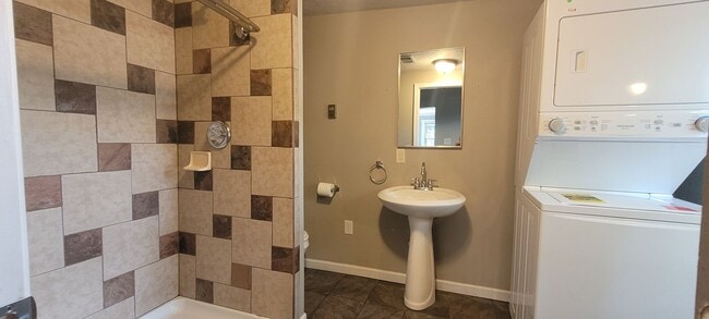 Building Photo - 3 Bedroom 3 bathroom home in Leola