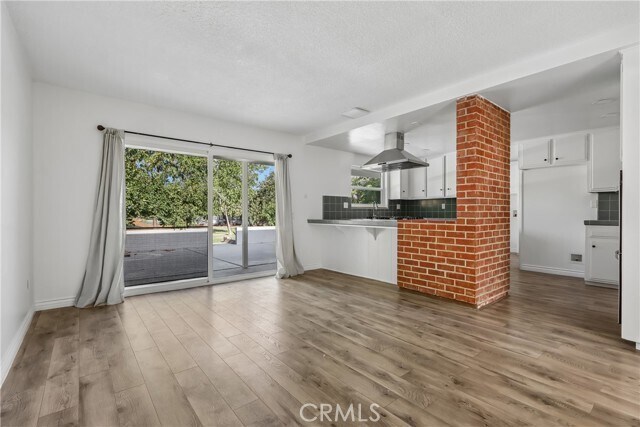 Building Photo - 1184 Lyndhurst Dr