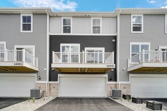 Building Photo - 14951 S McCarthy Cir
