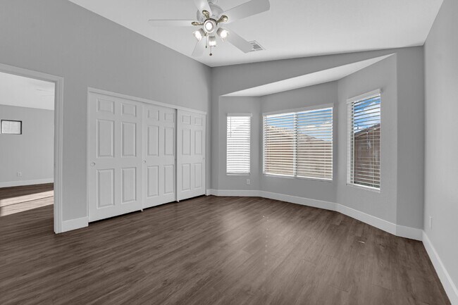 Building Photo - Charming 4-Bedroom Home in a Quiet Las Vegas Community!