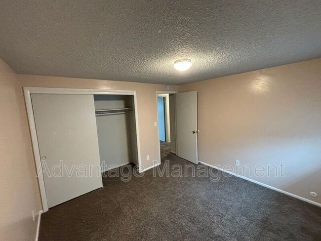 Building Photo - 817 N 470 E