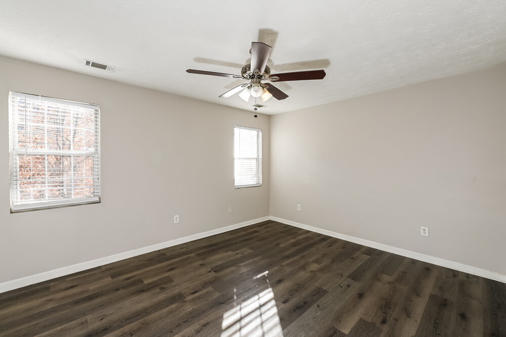 Building Photo - 5895 Brookside Dr SE