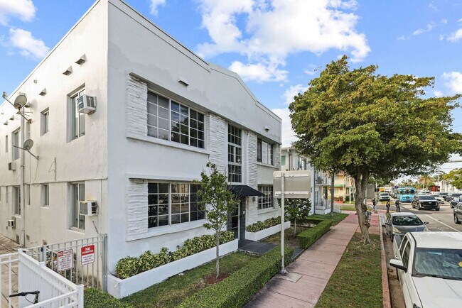 Building Photo - 7340 Harding Ave