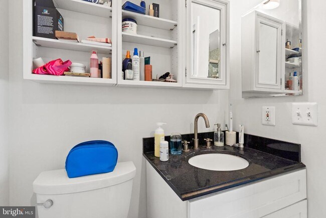 Building Photo - 1944 N Cleveland St