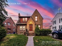 Building Photo - 1809 Jackson Ave