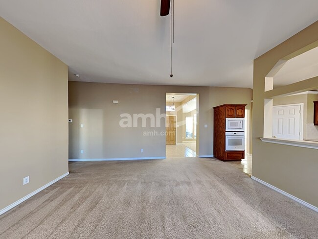 Building Photo - 2710 Beacon Hill Dr