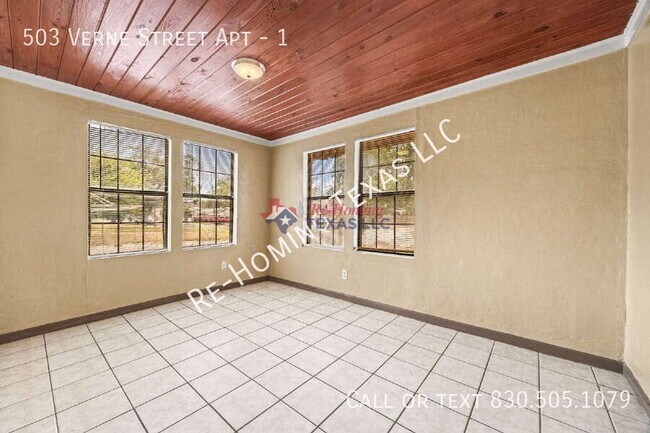 Building Photo - 503 Verne St