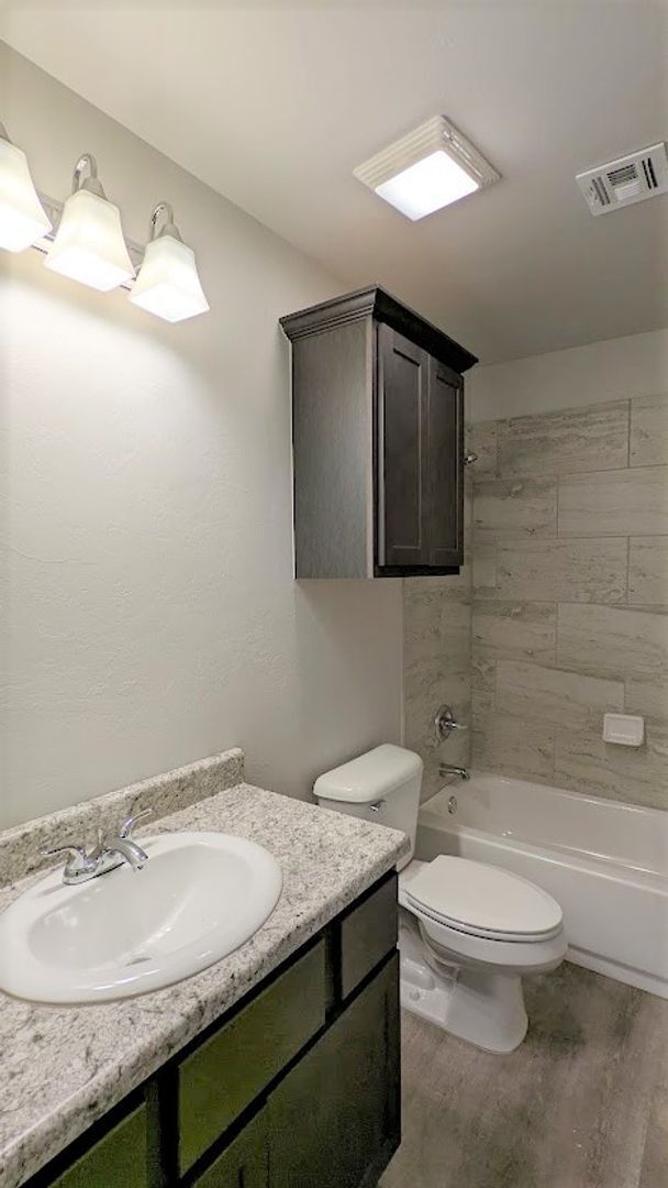 Building Photo - 2 Bed 2 Bath 1 Car Garage in the Eastpointe Village Moore, OK