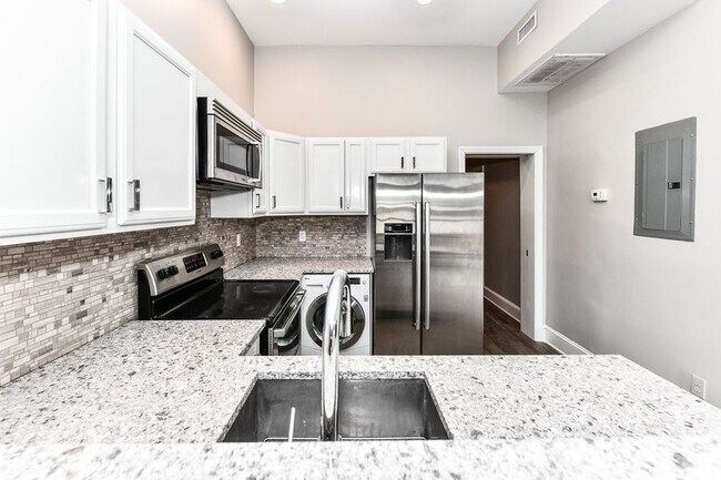 Building Photo - 1227 15th St NW