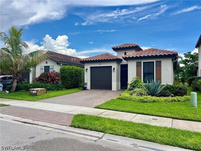 Building Photo - 5507 Useppa Dr