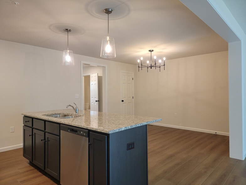 Building Photo - 145 Beech Tree Ct