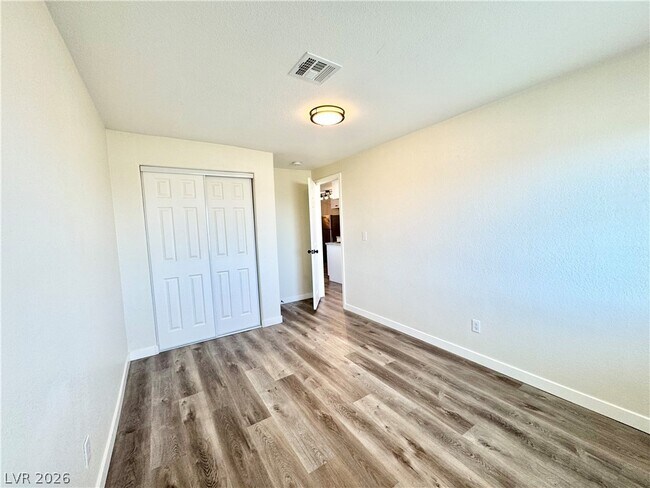 Building Photo - 2081 S Dandelion St