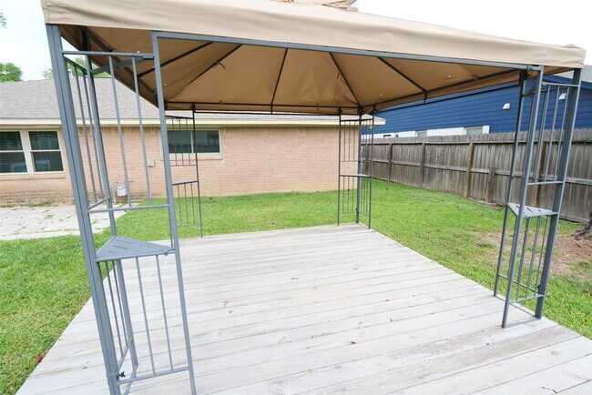 Building Photo - 5331 Inwood Dr