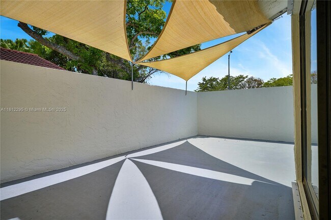 Building Photo - 11054 SW 136th Ct