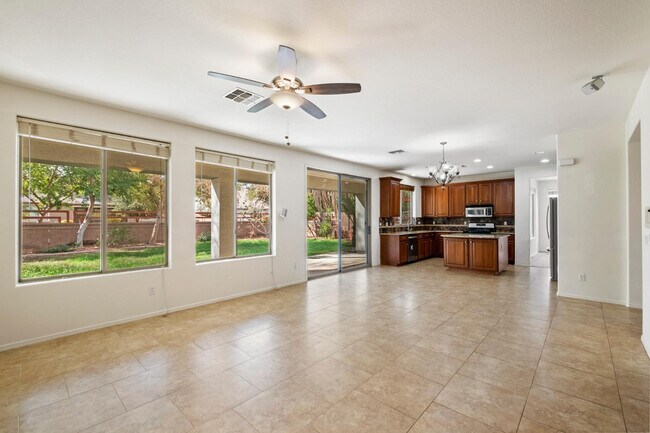 Building Photo - 18813 E Arrowhead Trail