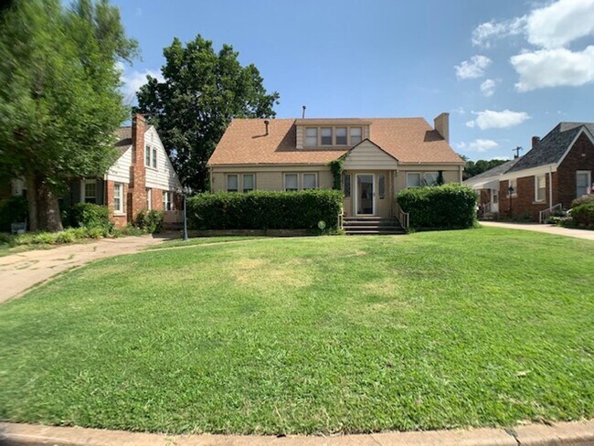 Building Photo - Huge 3 Bedroom OKC - Great Neighborhood