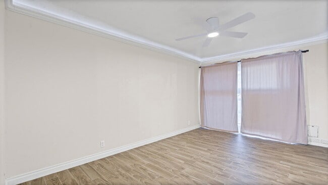 Building Photo - 1281 34th St