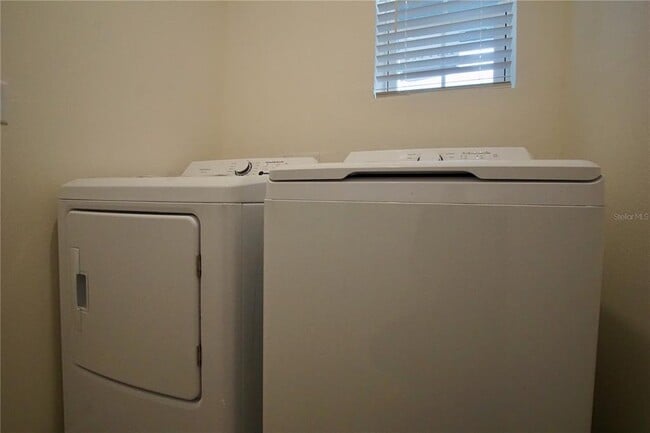 Building Photo - 1703 Post Oak Dr