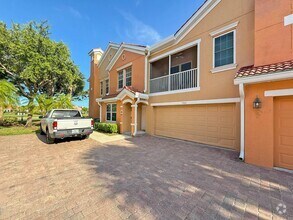 Building Photo - WATER, INTERNET AND CABLE INCLDED!!! 3 bed...