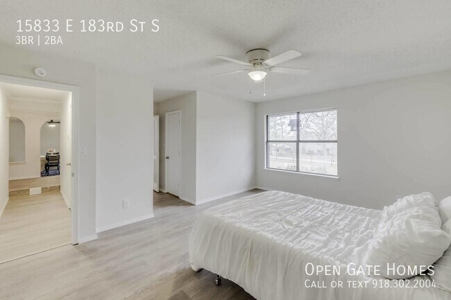 Building Photo - 15833 E 183rd St S