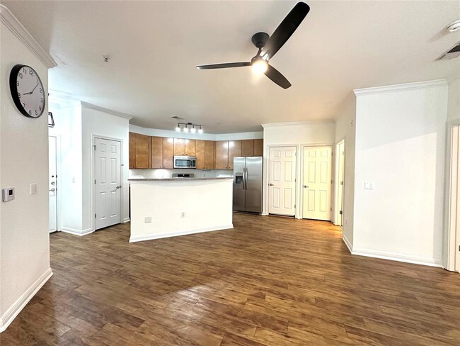 Building Photo - 2502 Leon St