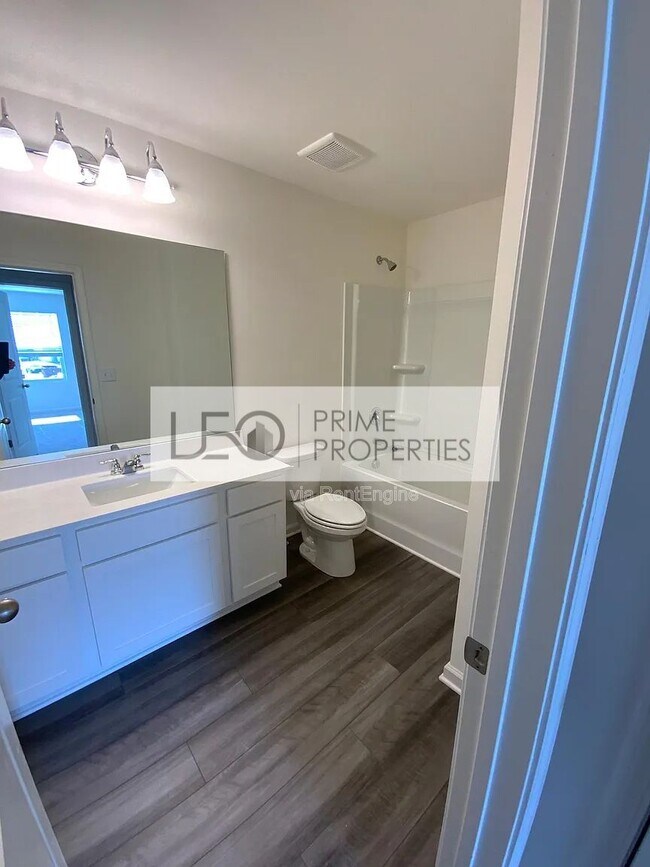 Building Photo - 976 Feldman Chase