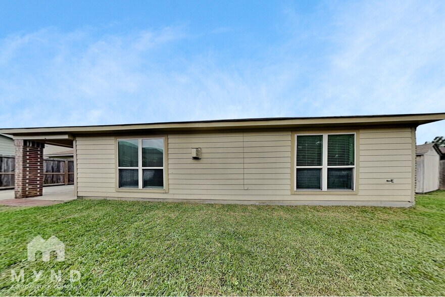 Building Photo - 20818 Falcon Hill St