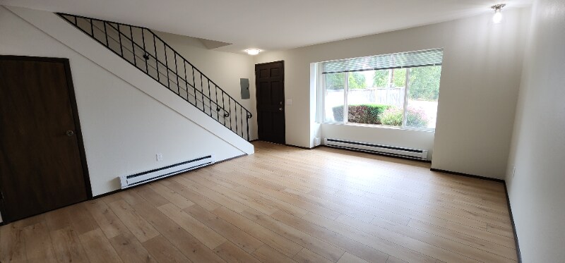 Building Photo - 9330 Holly Dr