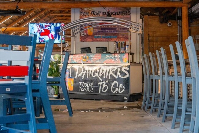 Building Photo - 6708 Sarasea Cir